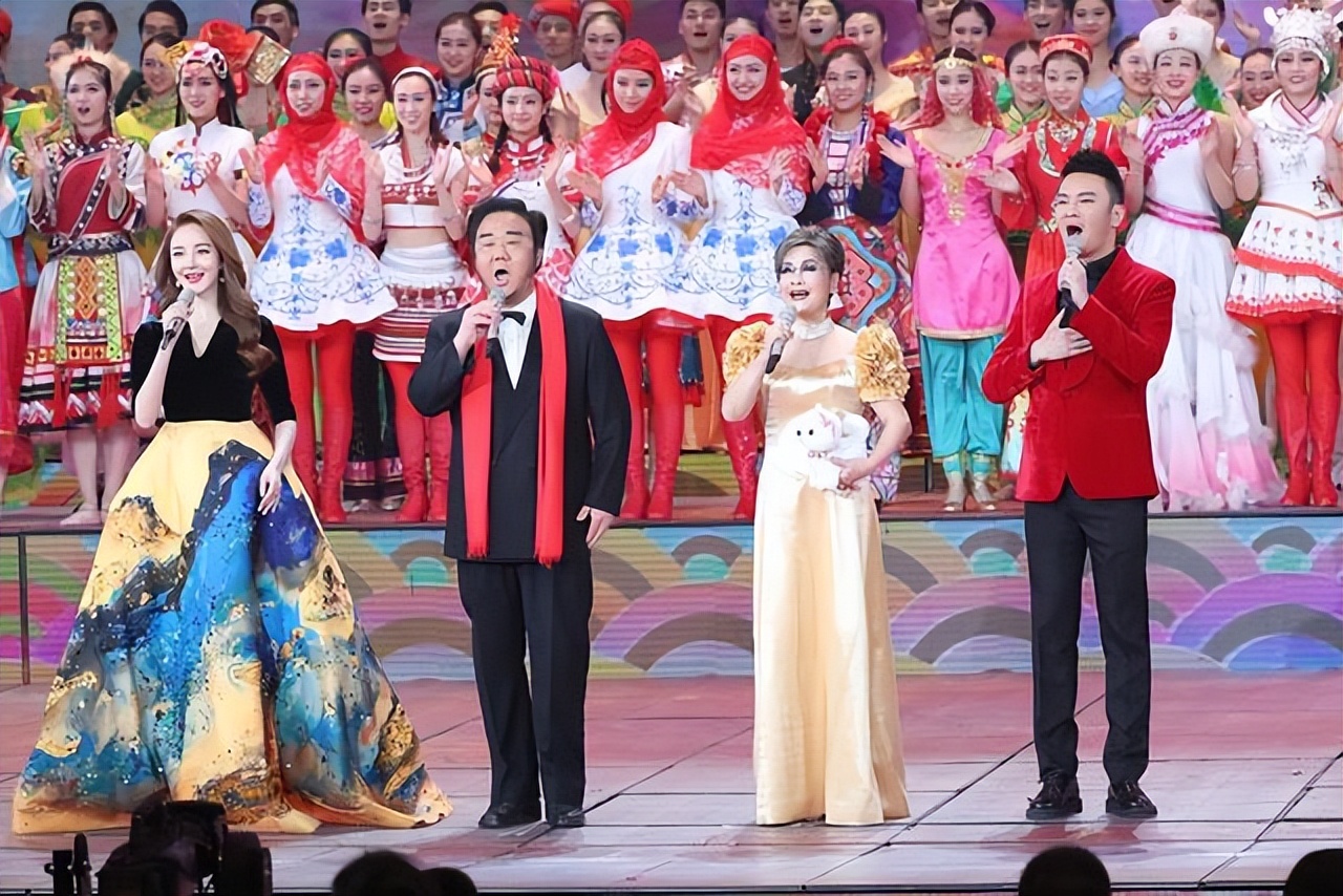 哈文“无脑规则”坑惨央视，赵本山痛苦回忆11年前的错误