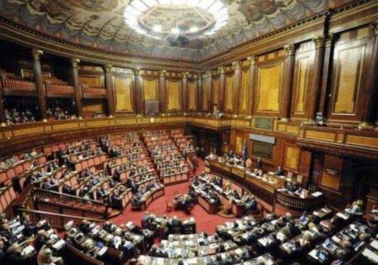 鑻卞浗鍥界帇涓庡悰涓荤珛瀹埗ppt,鑻卞浗璁細鍒跺悰涓荤珛瀹埗