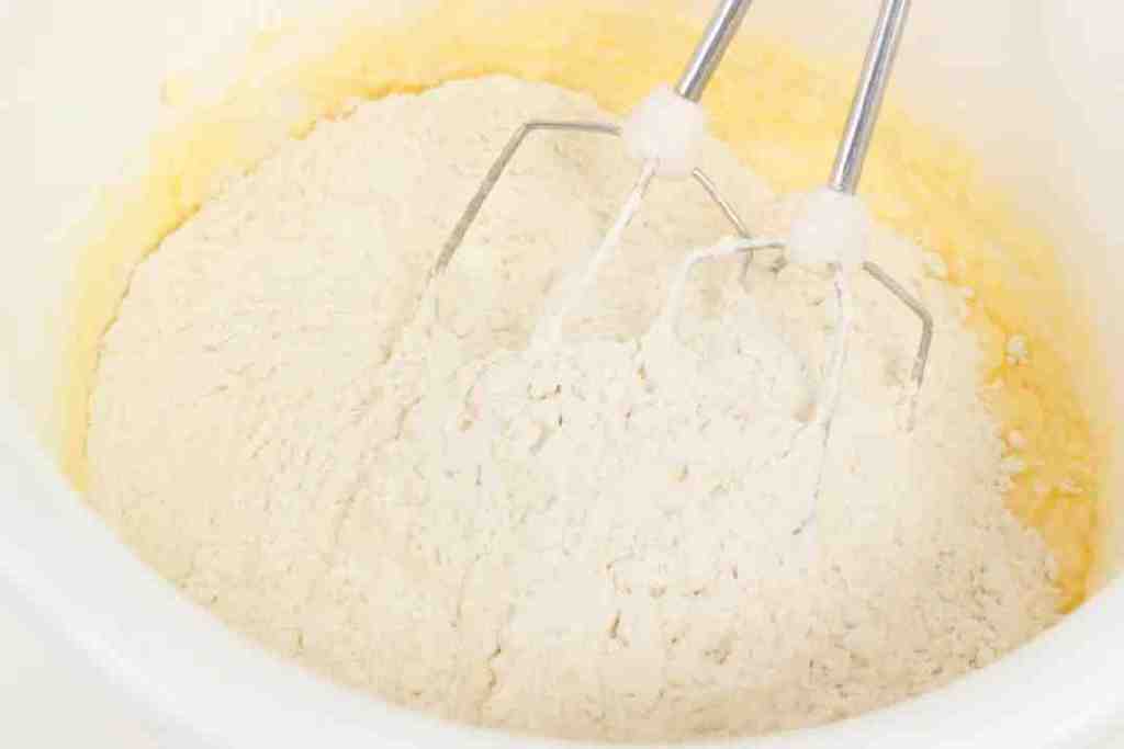 烘焙时酵母粉和泡打粉的区别,泡打粉和小苏打在烘焙有什么区别