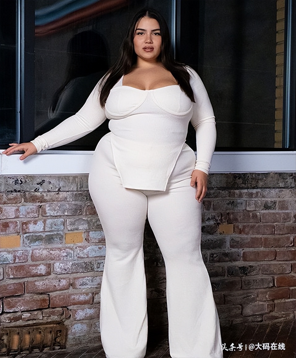 美国大码模特雷切尔·阿纳斯塔西亚,Rachel·Anastacia