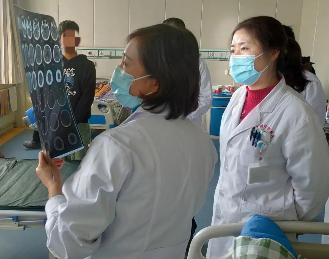 兰州大学第二医院心理卫生科主任,兰大二院心理卫生科李玲