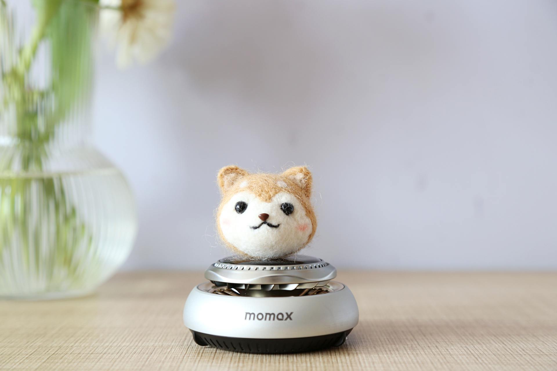 向光而行，一路香随——摩米士太阳能车载香薰