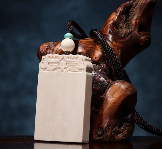 猛犸象牙开裂是不是证明是真的,猛犸开笑是正常现象么