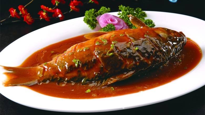 鲫鱼最爱吃的十种食物,大鲫鱼怎么做不用挑刺