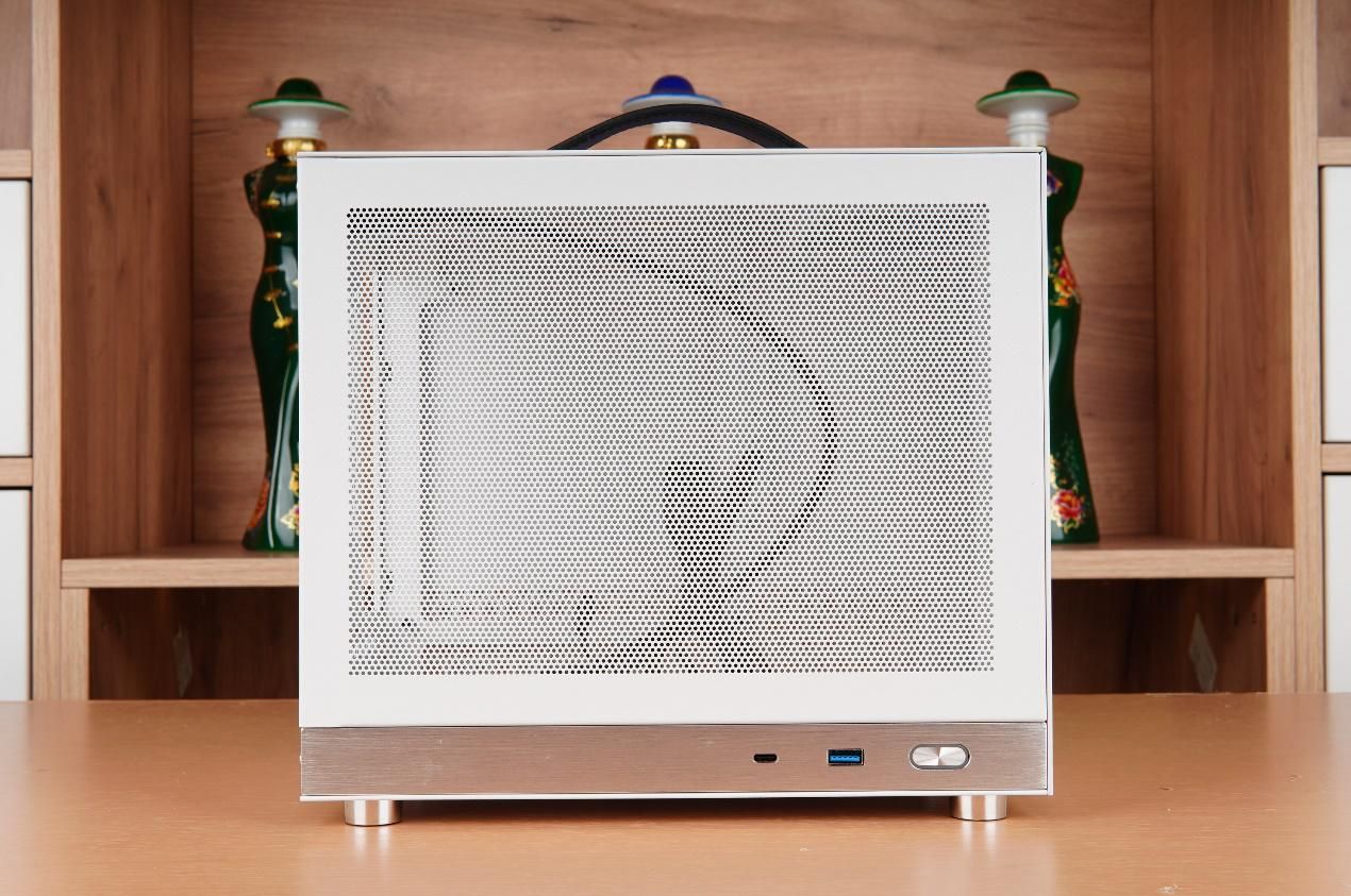 itx机箱闪鳞g200装机推荐,闪鳞g200机箱尺寸