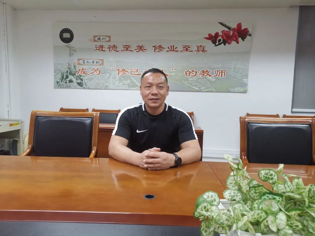 青少年足球教学颠球,足球考试颠球教学