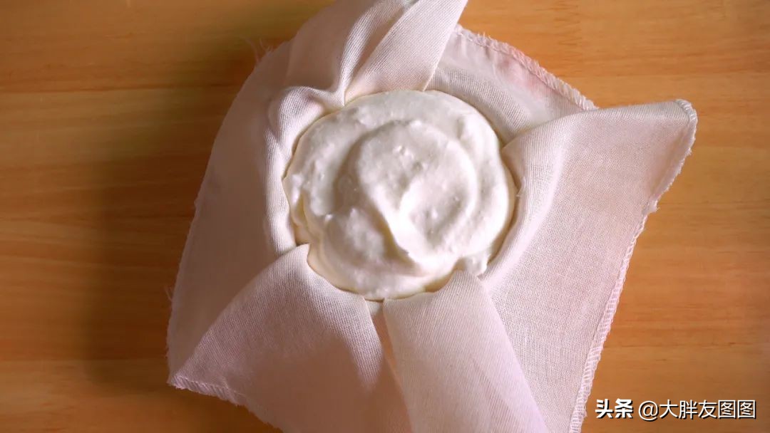 不要面粉的简易蛋糕,安茹白乳酪蛋糕制作