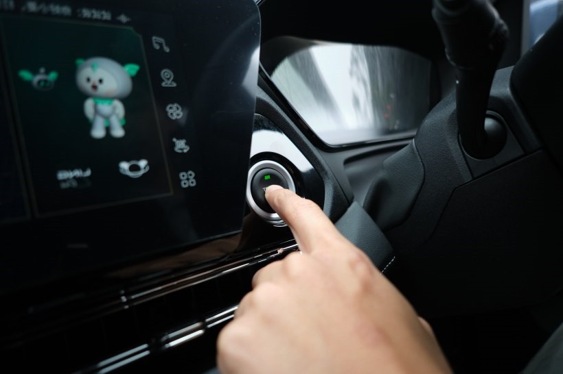 开了3千公里后，车主自曝购车经历，为何没选宝马却买了五菱