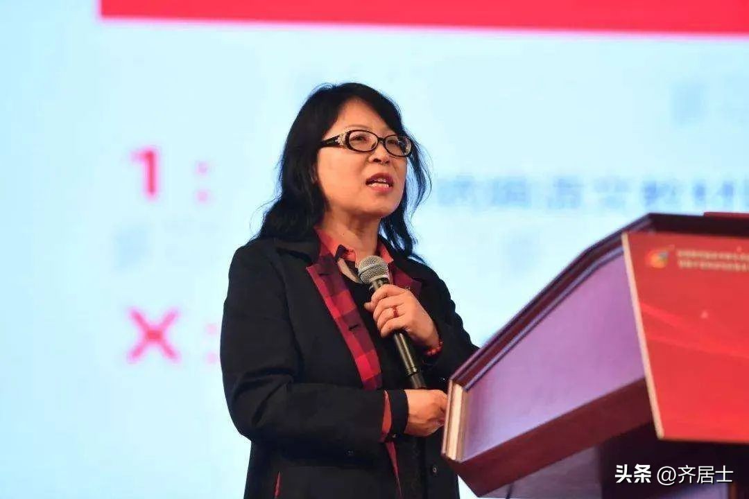 如何研读统编初中语文教材,统编初中语文教材综合性学习