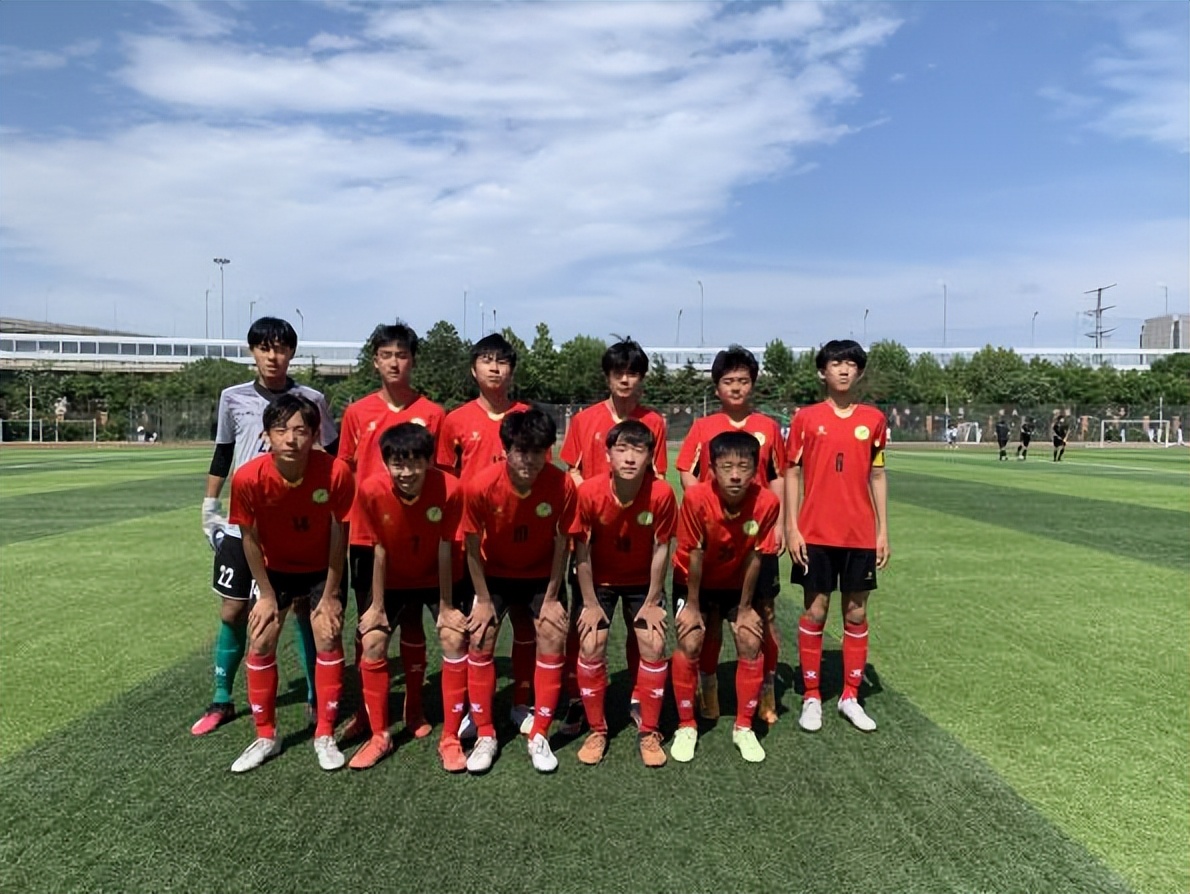 城阳二中2023喜报,城阳区第二实验小学足球冠军