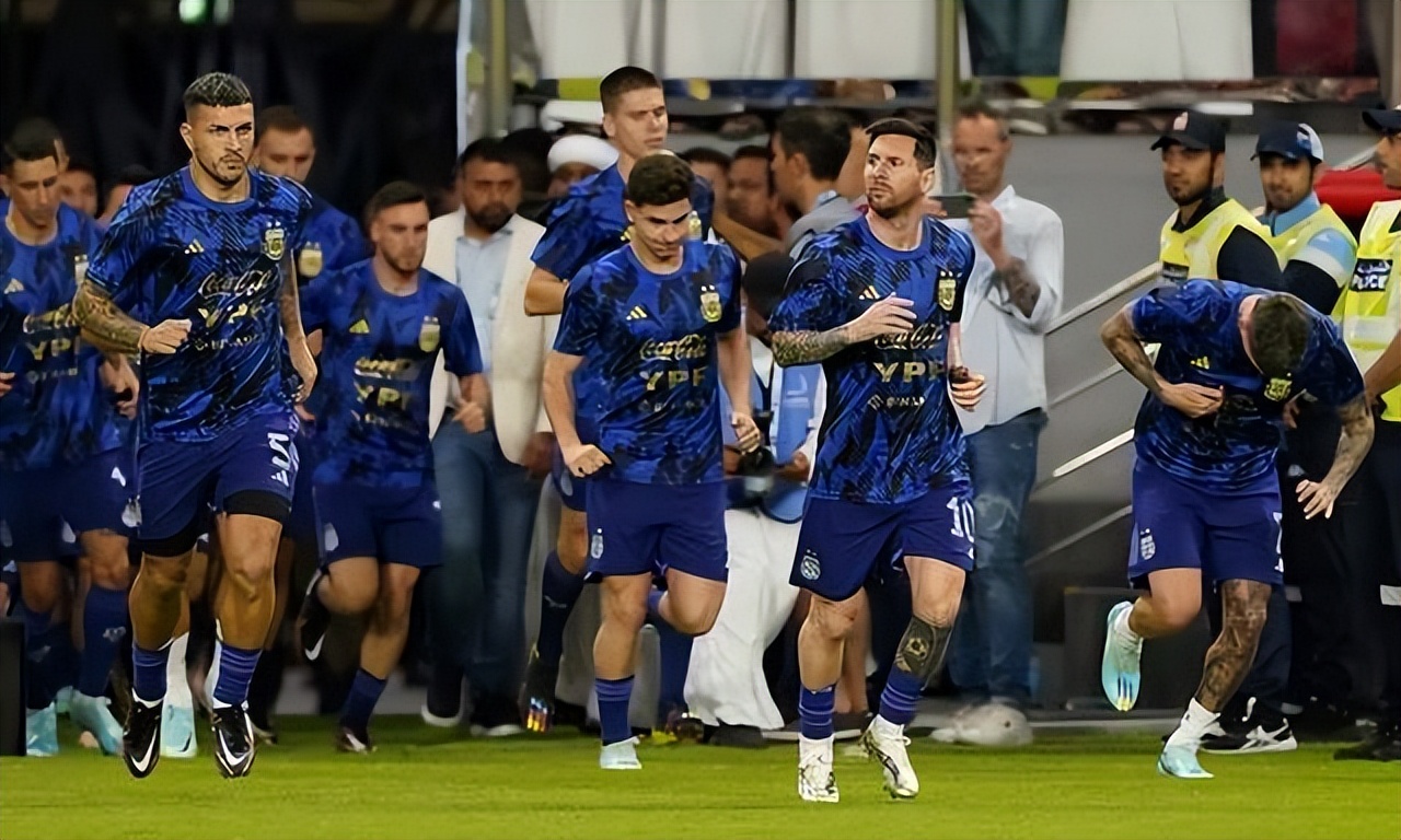 梅西缺席友谊赛引争议,梅西缺席阿根廷比赛