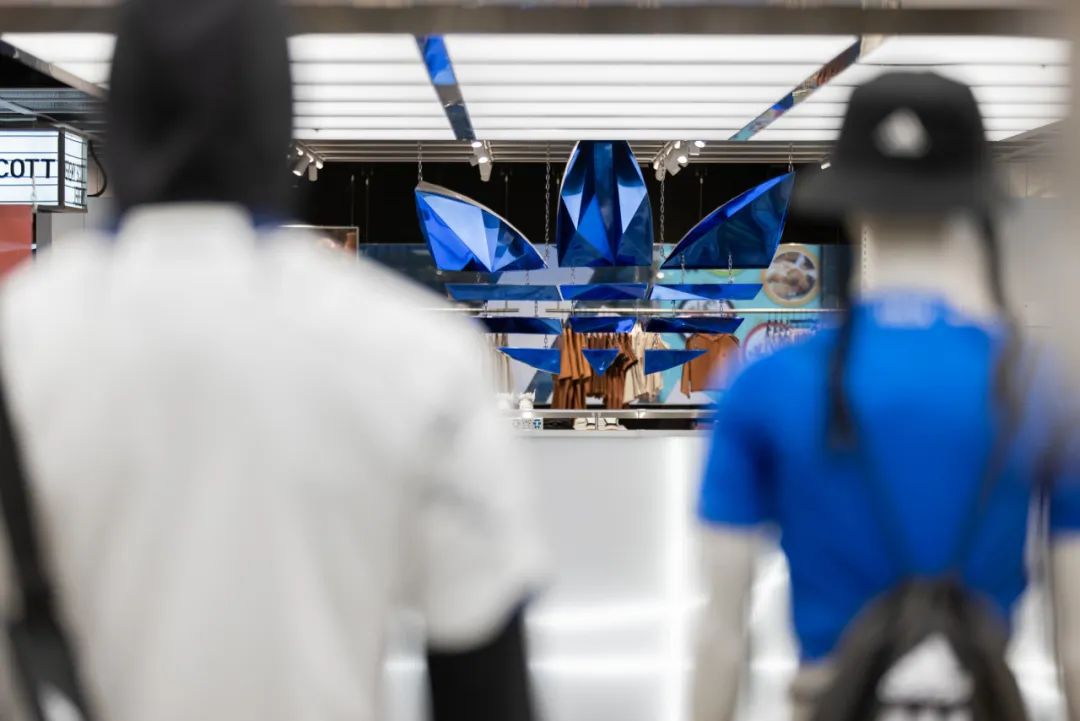 万社设计靠谱吗,首尔adidas旗舰店