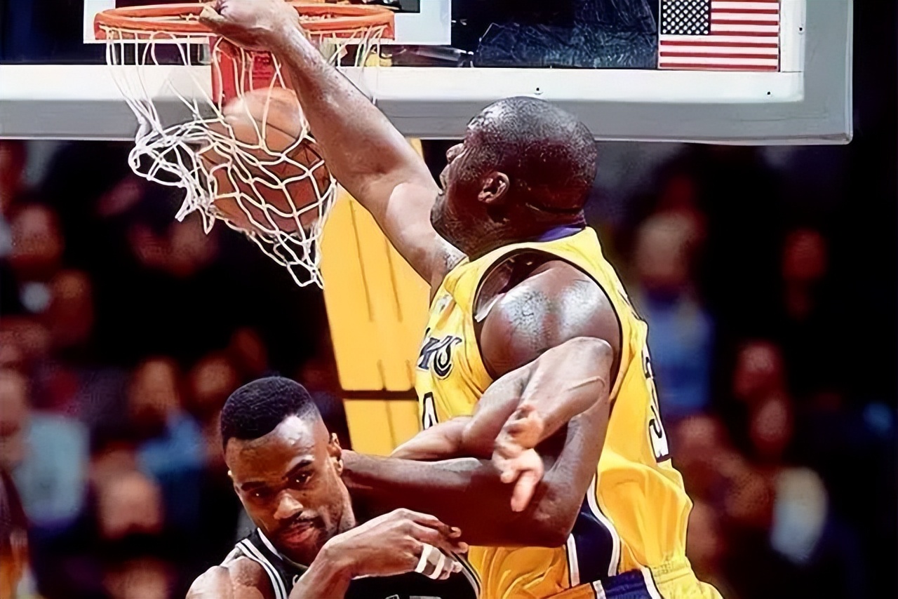 马刺吉诺比利生涯数据,马刺50年50大球星