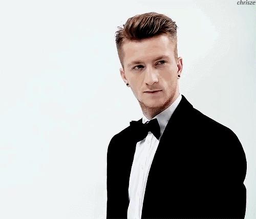 球场上奔跑的美好肉体,让女球迷疯狂的10大足球帅哥盘点,慎点哦