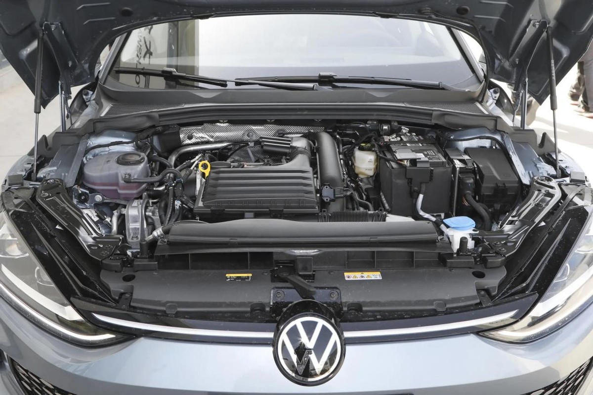 年轻人第一次买车，试完本田雅阁，再试大众凌渡L，才知道选谁好