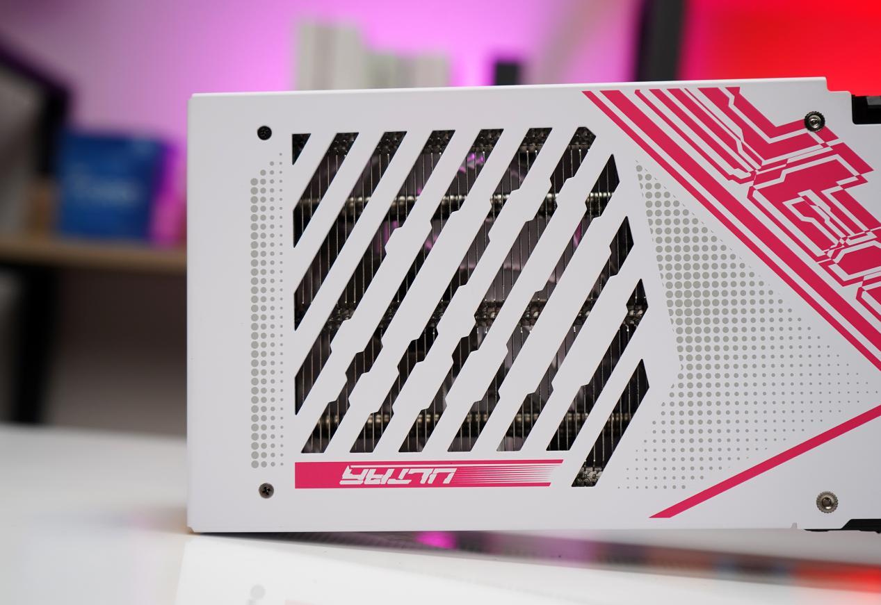 最美RTX4060显卡评测：超低功耗，DLSS3加持，畅玩1080P光追大作