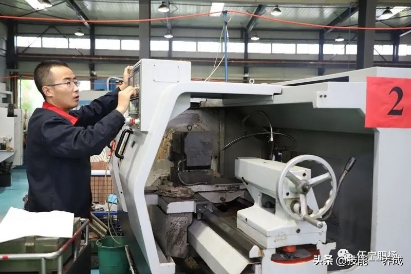 数控车工高级技师证书怎么考,数控车工证怎么考报考流程是什么