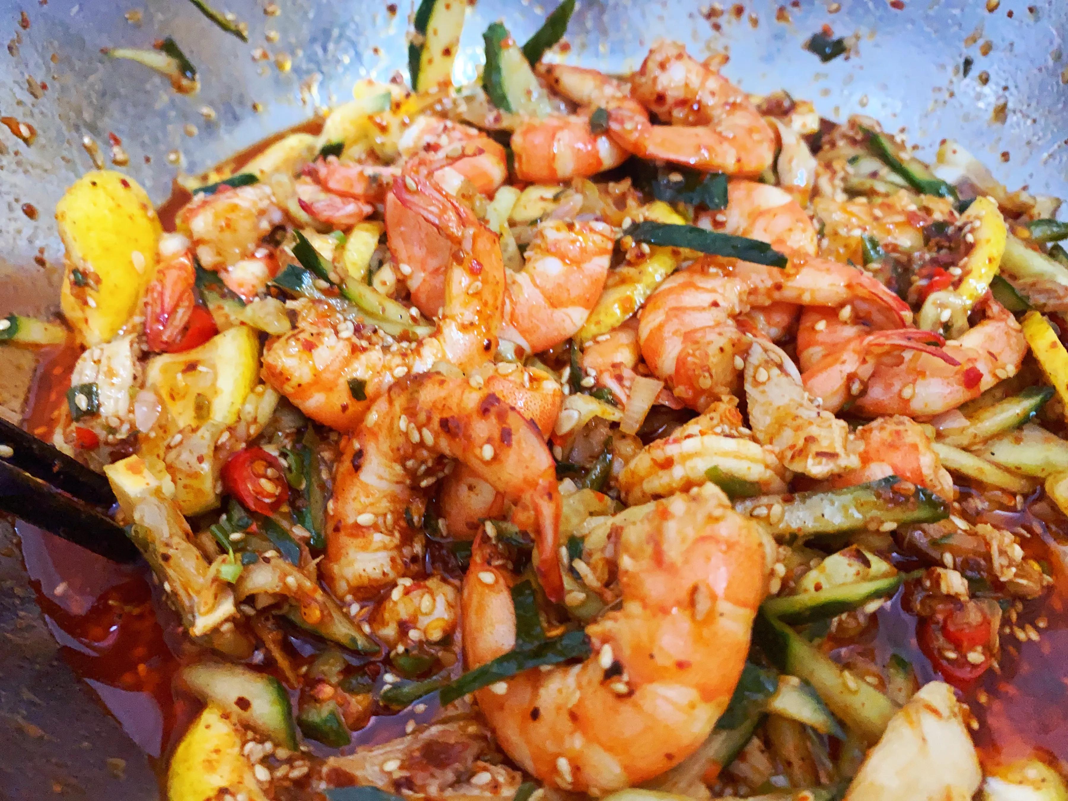 吃完海鲜全身痛,吃完海鲜后腹痛死亡