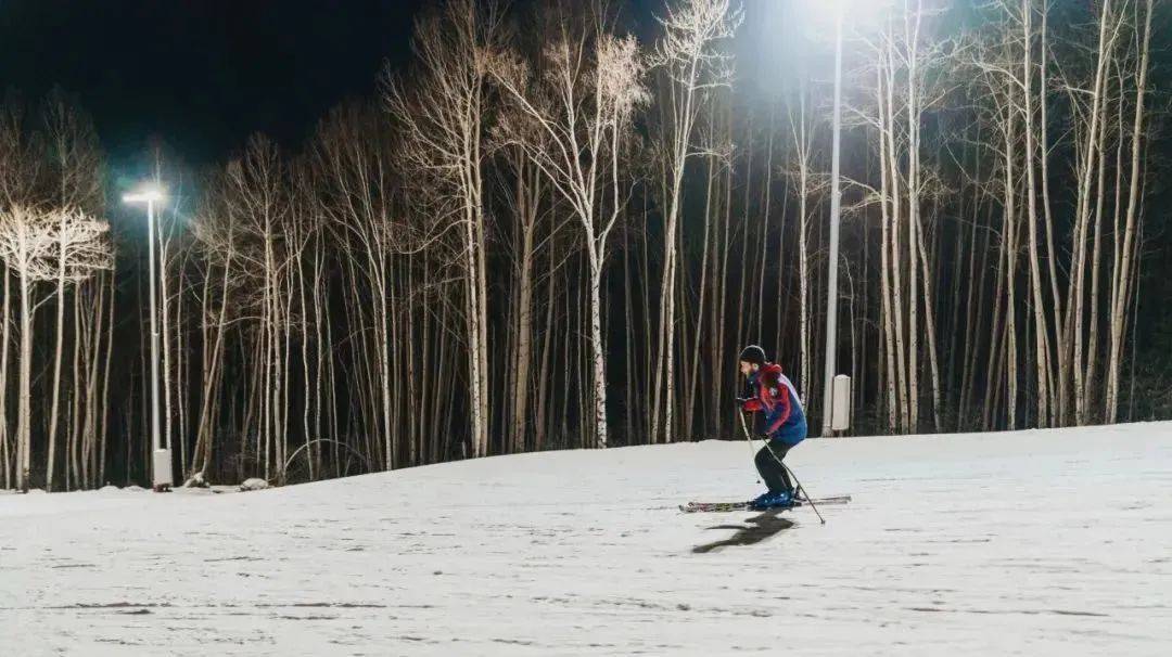 乐冰雪免费滑雪,乐冰雪河北专区滑雪体验