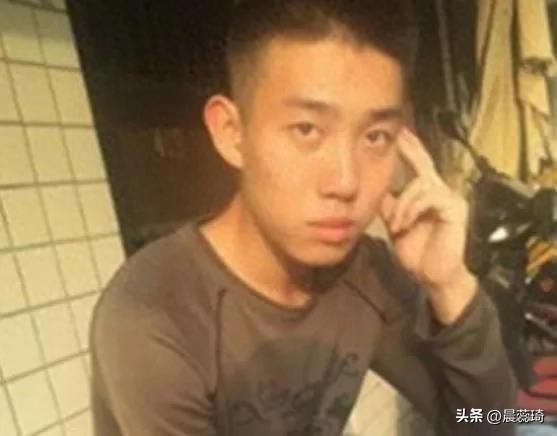 北大“唯喵喵”系，一人请假，全校放假，十多个教授教一个学生