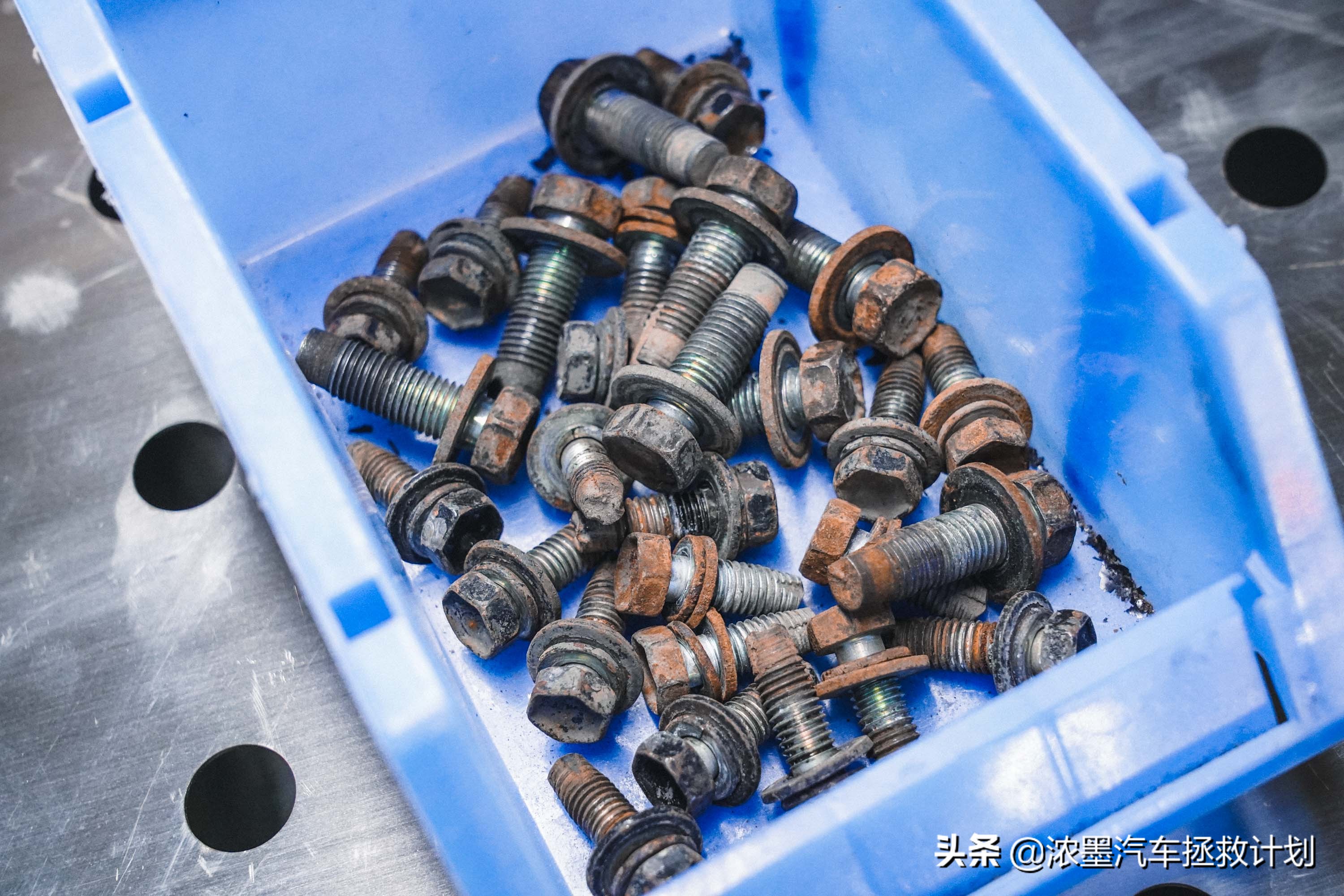 上篇｜用极致的工艺修复16年前的LX470，无惧疾风骤雨放怀前行