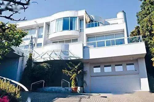 亿万富豪情迷外甥女，后来两家家破人亡，他更是被剁成上百块