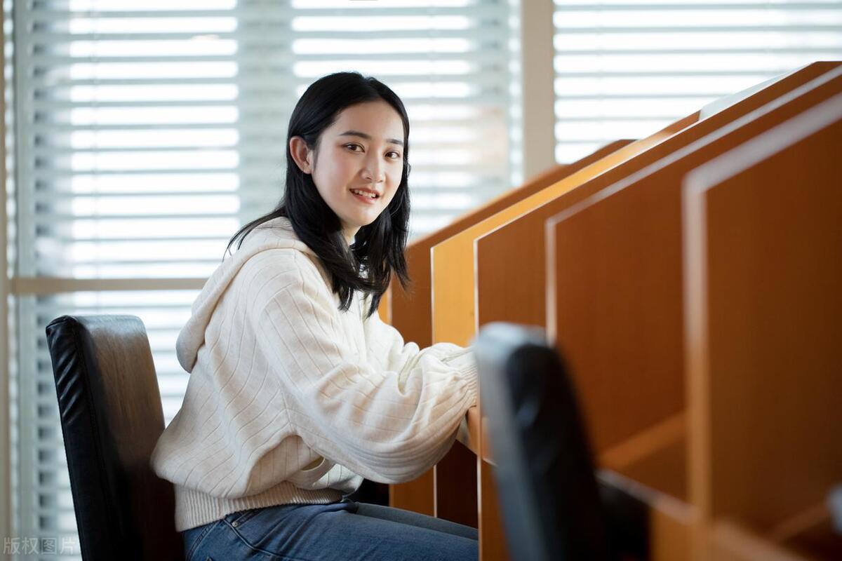 四川部分城市录取分数线公布，北大教授建议取消中考分流