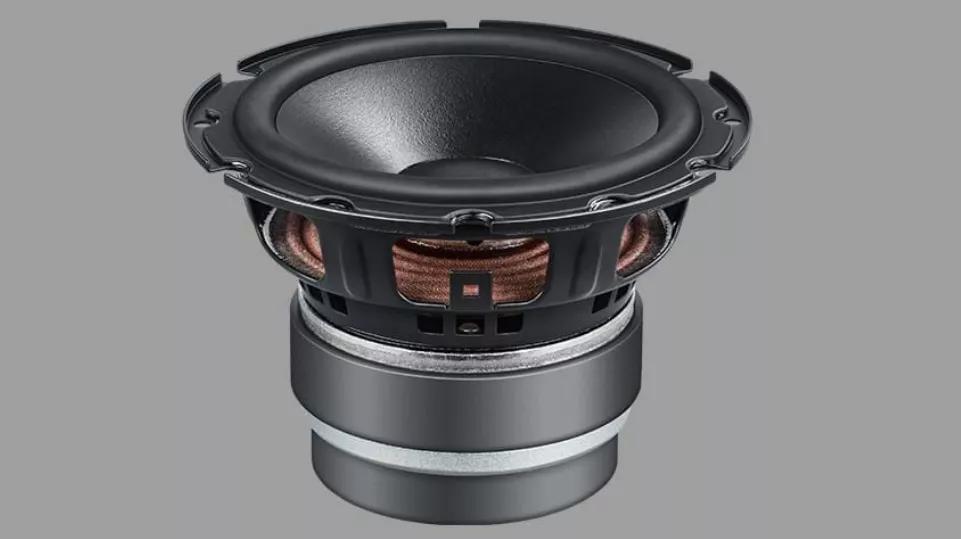 丹拿Emit30被Audiograde.uk评选为2021年最佳落地式扬声器