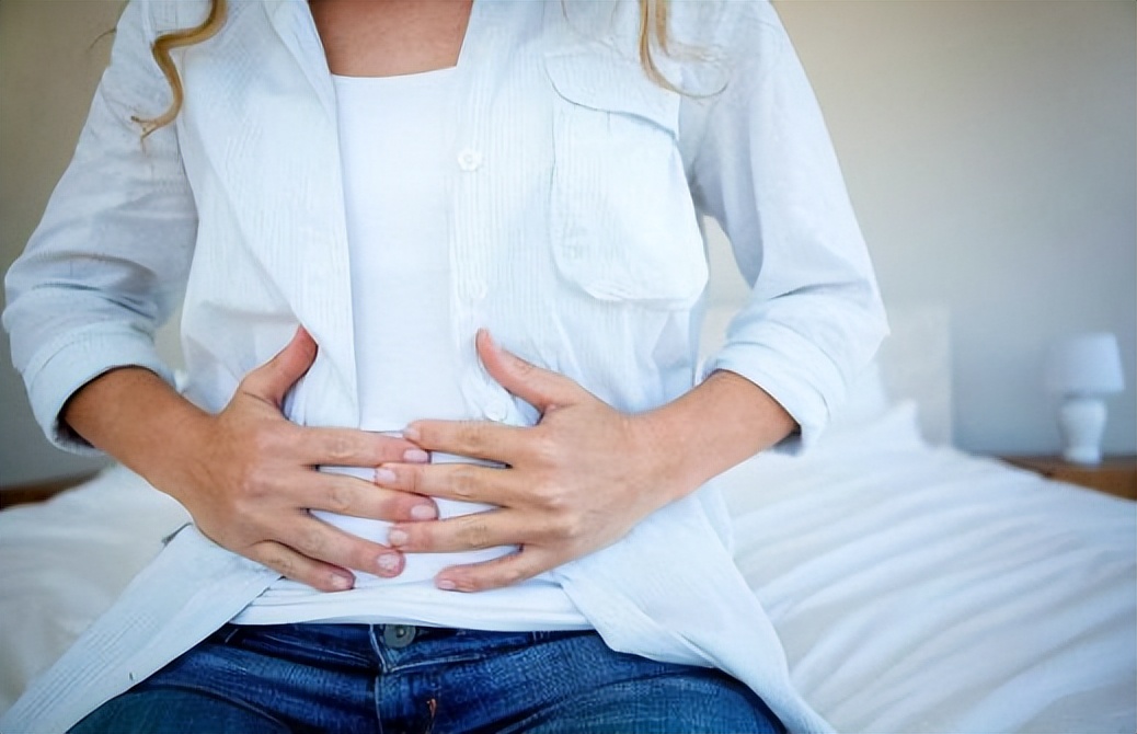 乙肝大三阳转氨酶100多严重吗,乙肝大三阳转氨酶600多严重吗