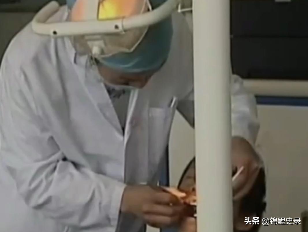 云南男子口臭骇人医生检查惊呼,云南男子口臭传奇故事