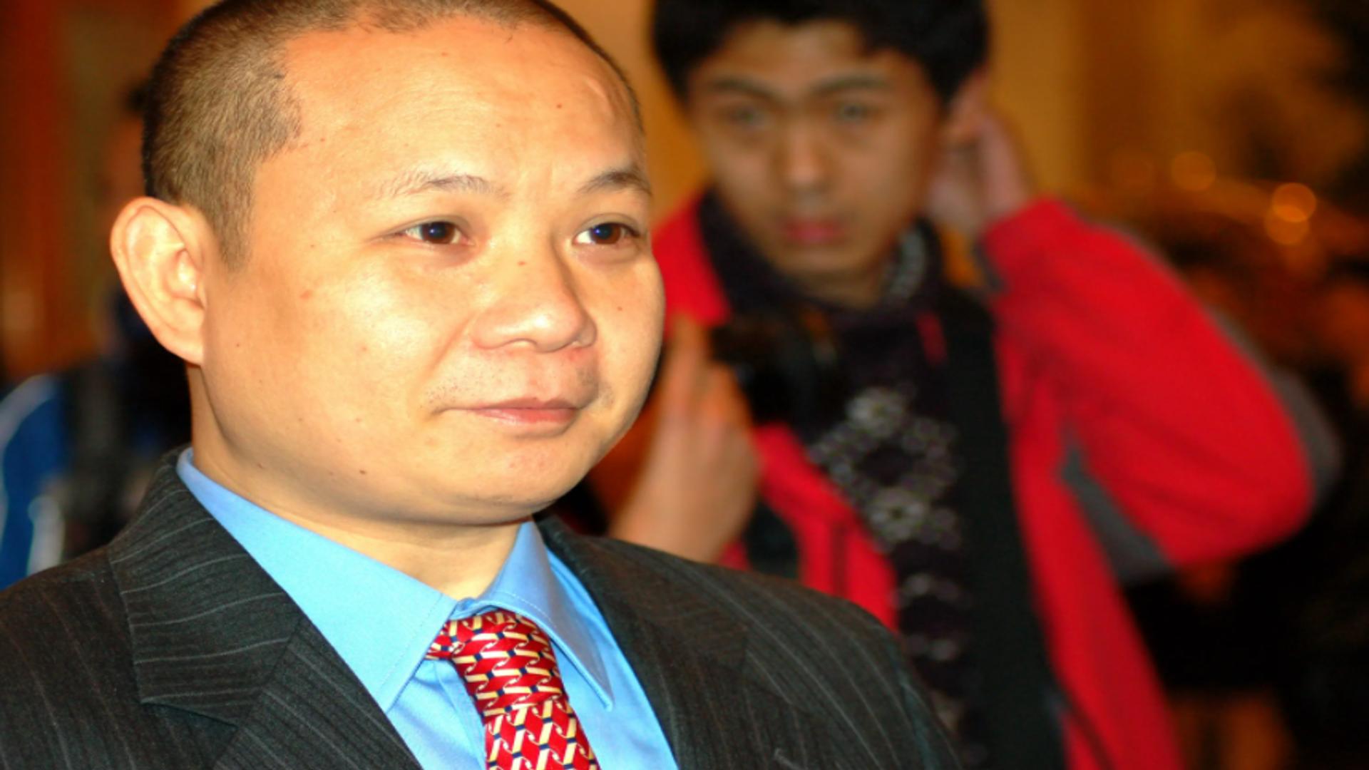 重庆一老板向14名员工借1500万,重庆老板给百位员工百江景豪宅