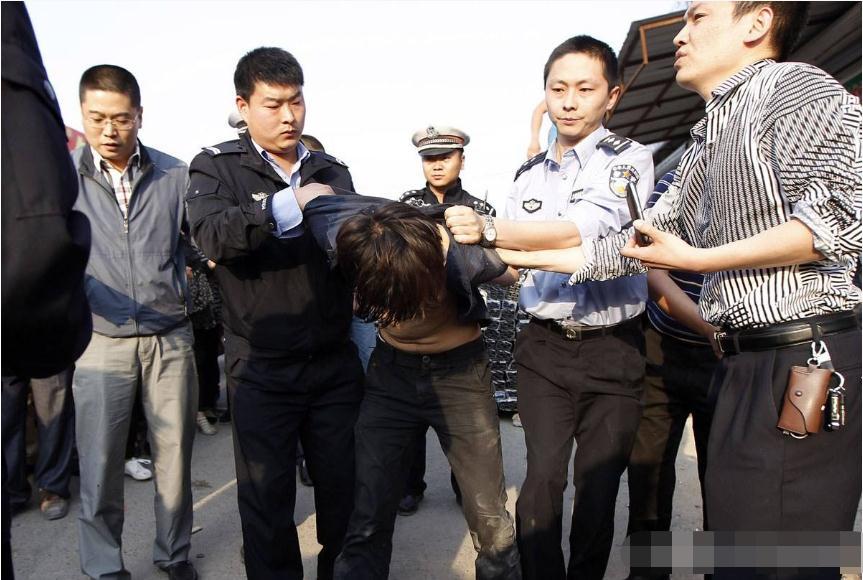 玩具枪被认定为枪支获刑14年 (网络买卖枪支案判刑)