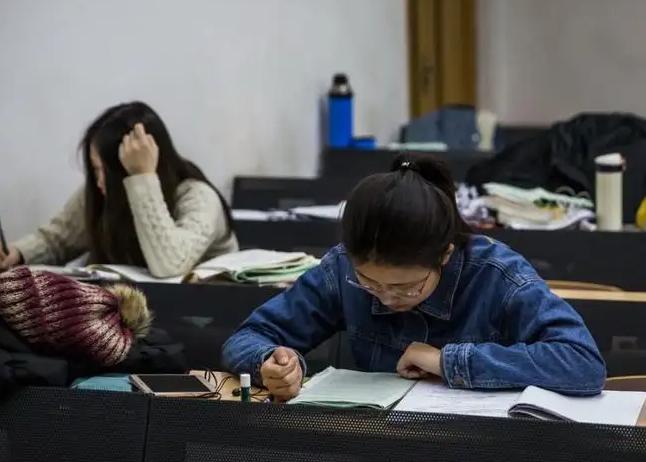 写论文避开娱乐圈,写论文需要避免的误区