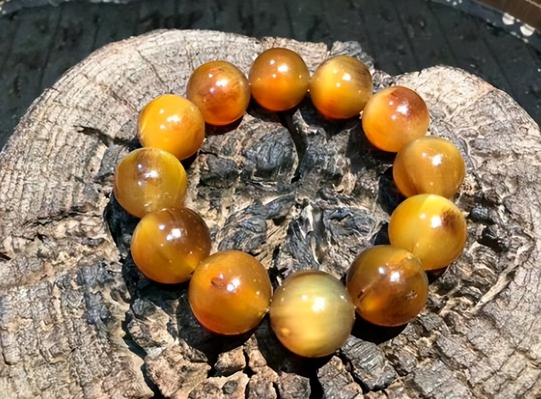 牦牛角盘玩前后对比,牦牛角能盘出包浆吗