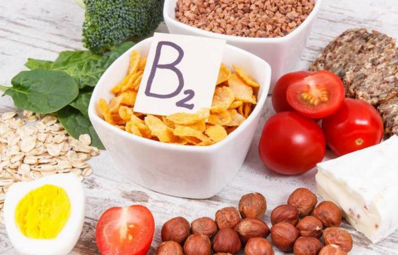 高血压为什么吃叶酸和维生素b族,维生素b2与高血压药可以同吃吗