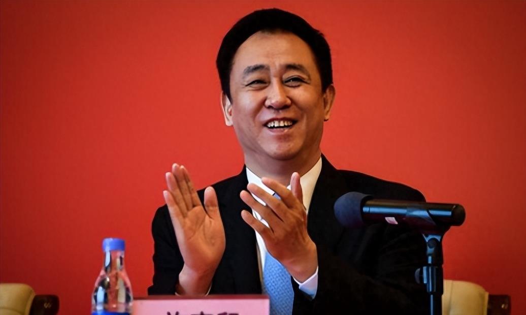 许家印歌舞团队演员照片,许家印歌舞团队演员状况