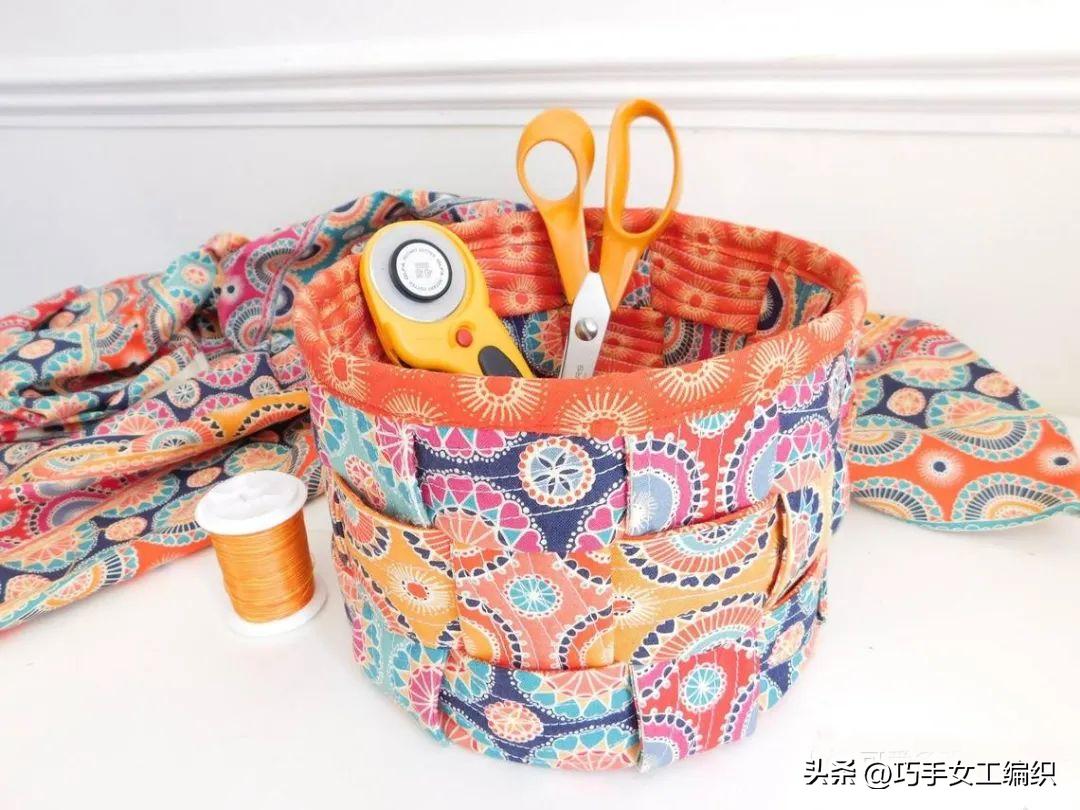 牛仔裤收纳神器改造,旧牛仔裤布条再利用的妙招