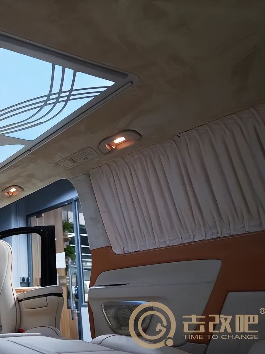 奔驰威霆改米白配宾利黄效果图,威霆改宾利黄内饰