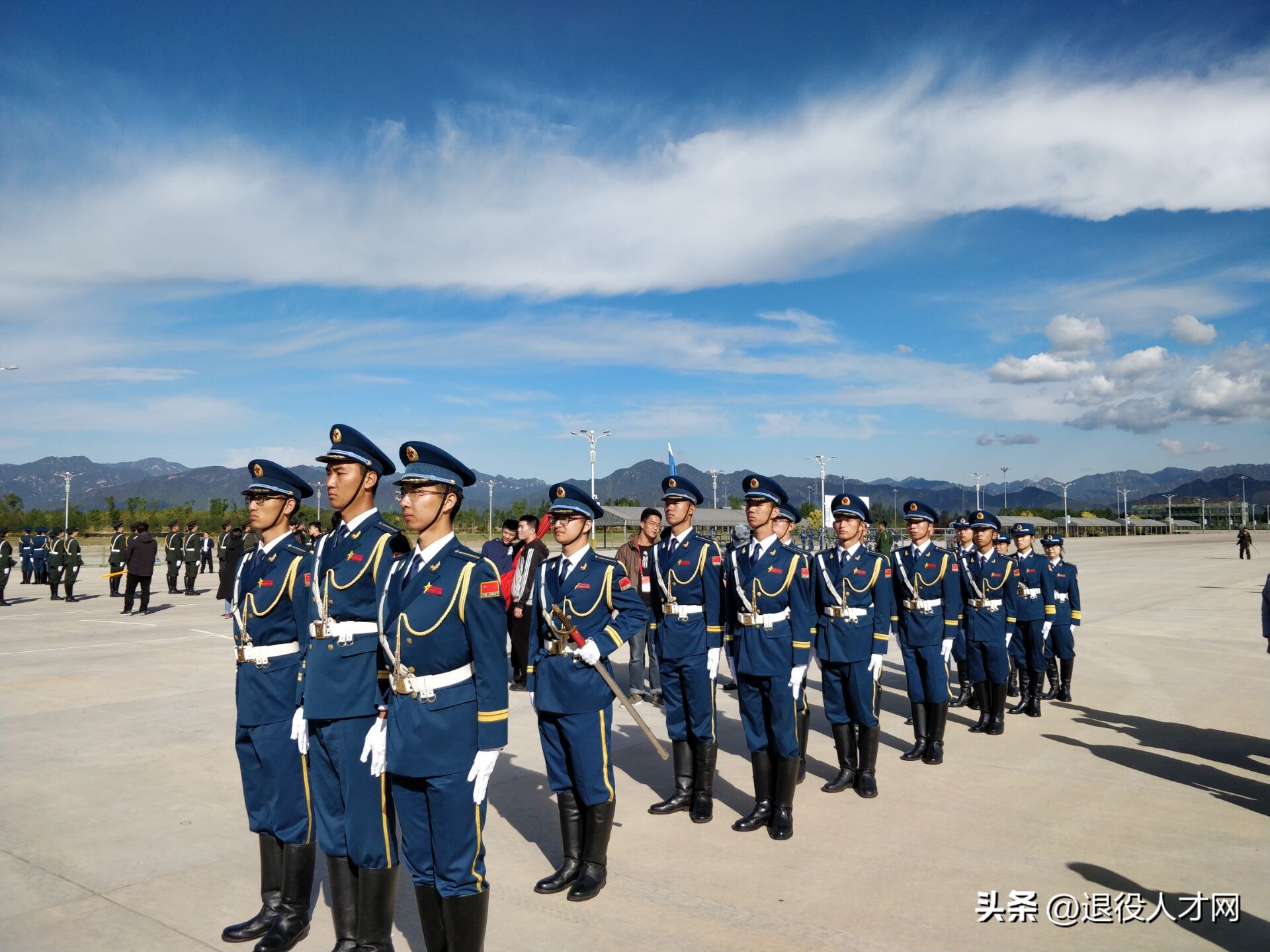 如何能当上一名军官,最简单成为军官的方法
