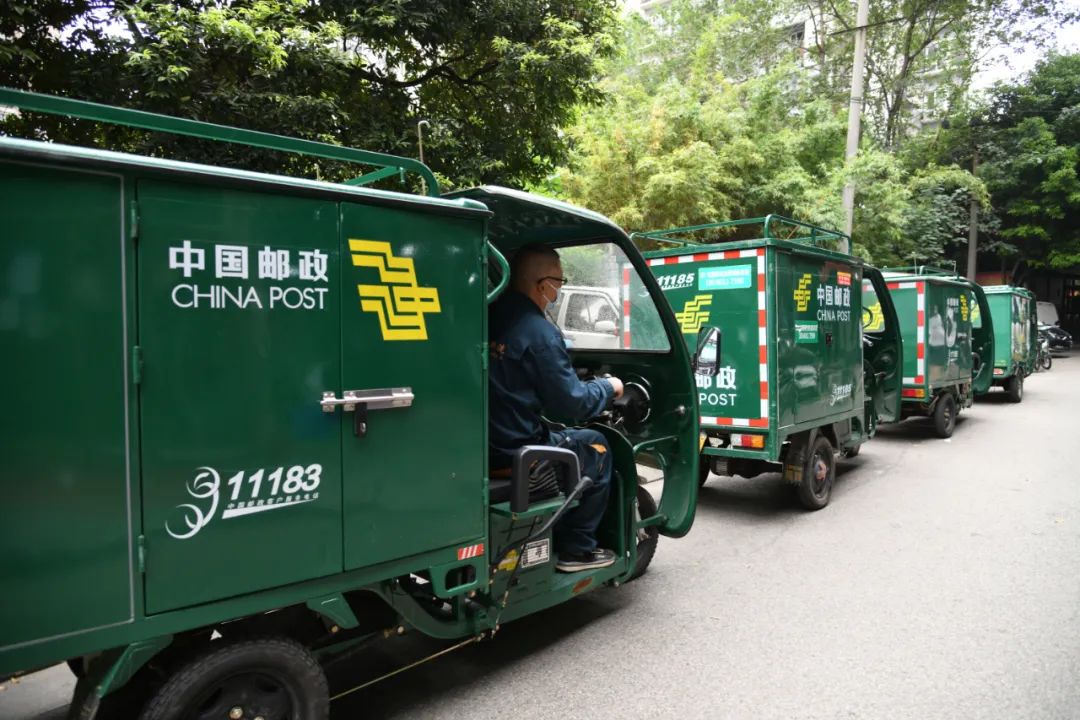 @成都封控区小伙伴们，急需邮件邮递小哥送来了