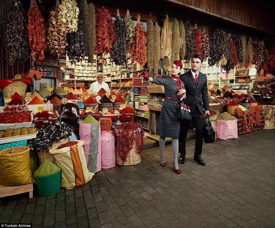 空姐制服每个年代的设计理念,中国国际航空空姐制服设计