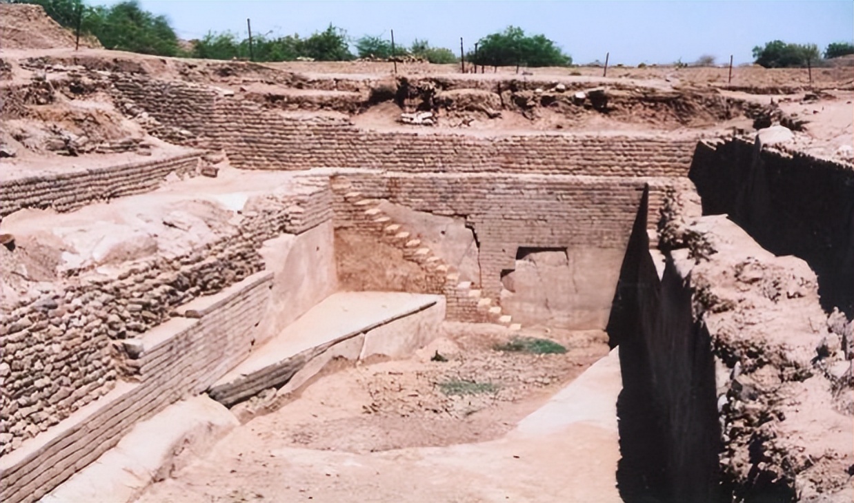 20年前的智能马桶,古罗马时代厕所