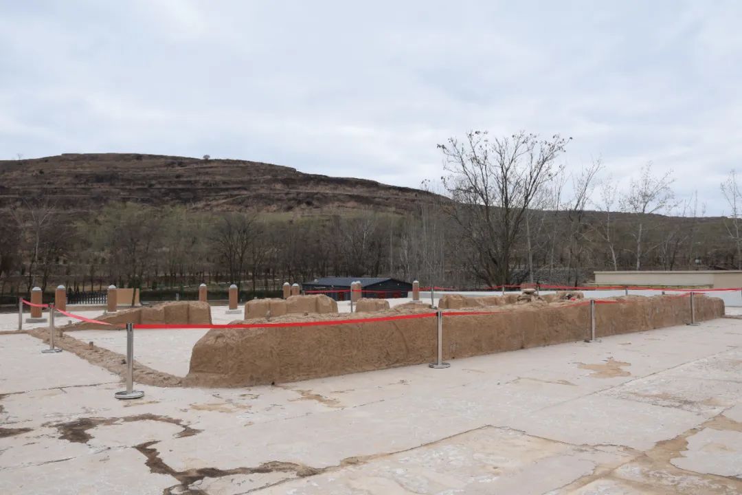 甘肃面朝黄土背朝天,甘肃秦安到西安有多远