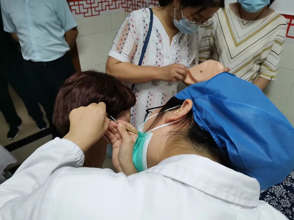 在家门口享受医院服务,中医药特色服务进社区