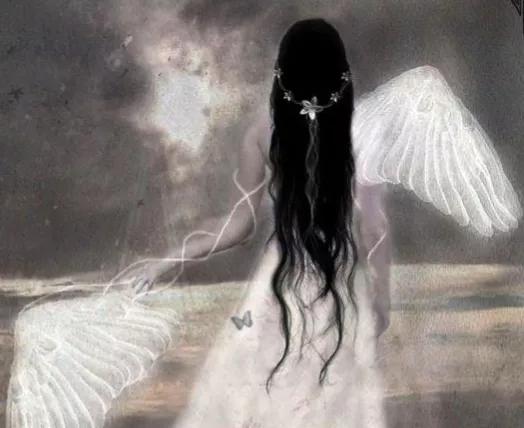 樱花树下，美女教练笑谈走出“怕风怕冷全身疼身心俱疲”的困境