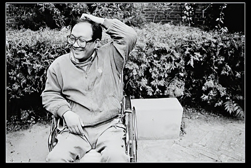 余华董卿作品比较接地气,董卿读余华