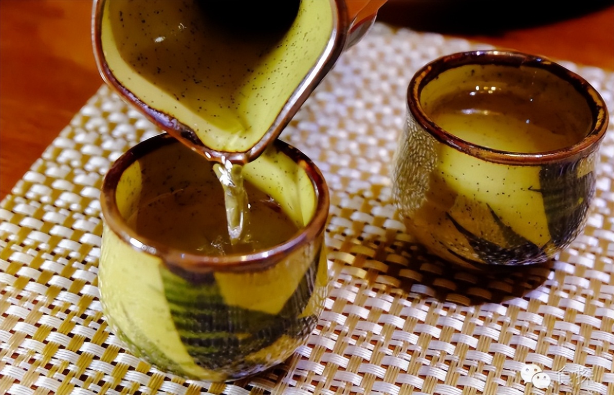 茅台和老村长有什么区别,老茅台和老村长的区别