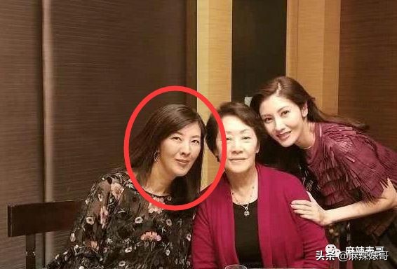 李嘉欣是否两次急救,李嘉欣突然住院急救