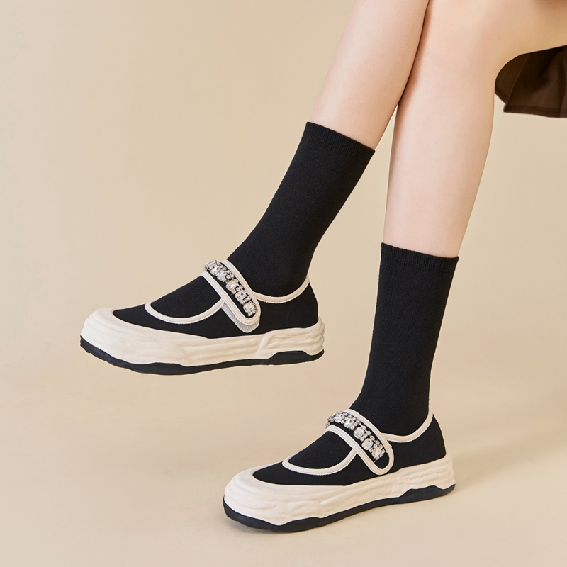 早秋想要穿出魅力和高颜值，水钻魔术贴玛丽珍一招拿下