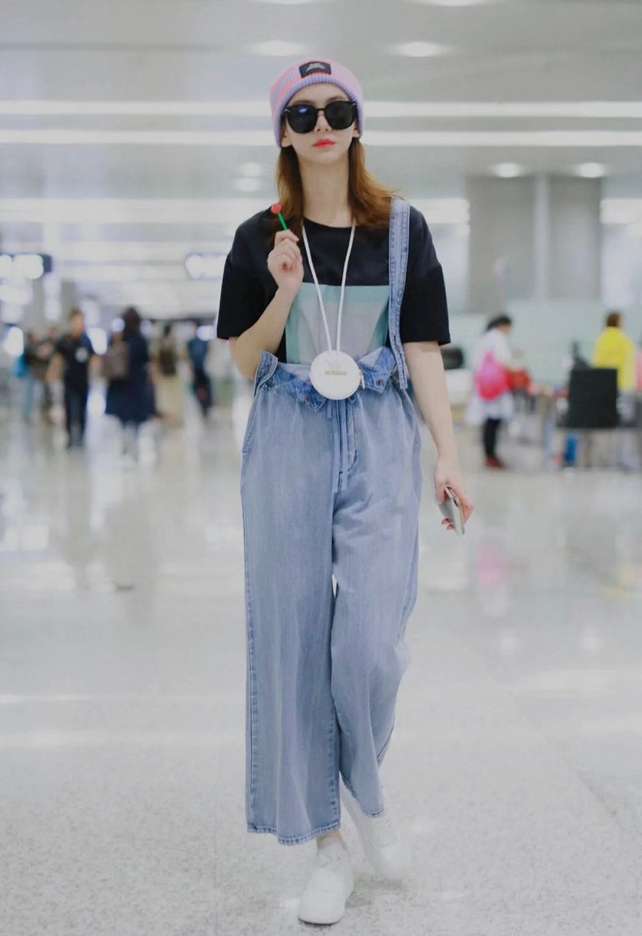 牛仔裤阔腿裤时髦潮流高级感,今年流行阔腿裤超时髦牛仔裤